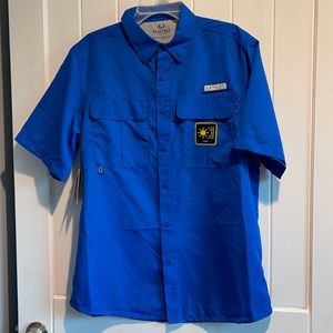 ~NWT~ Realtree Fishing Shirt Size M Button Up Short Sleeve Royal Blue